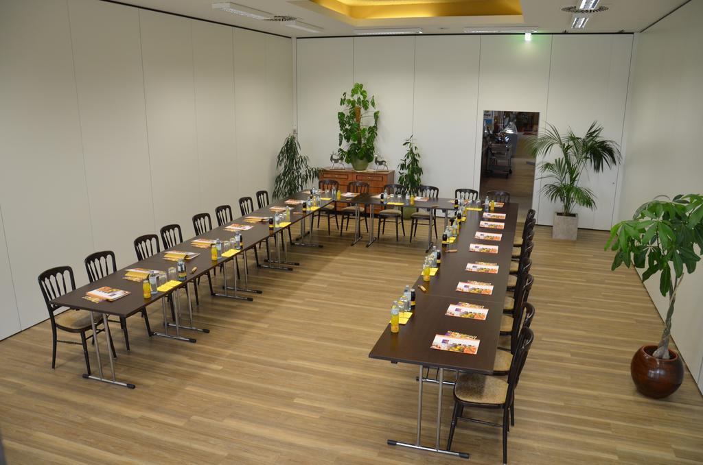 Kaiserrast Stockerau Bagian luar foto