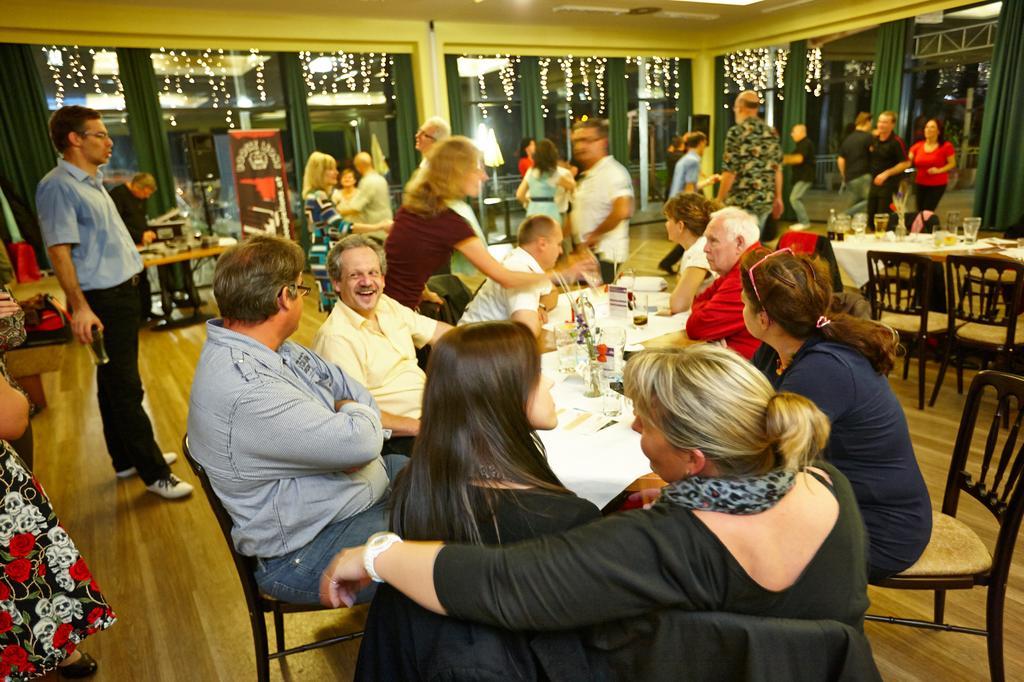 Kaiserrast Stockerau Bagian luar foto